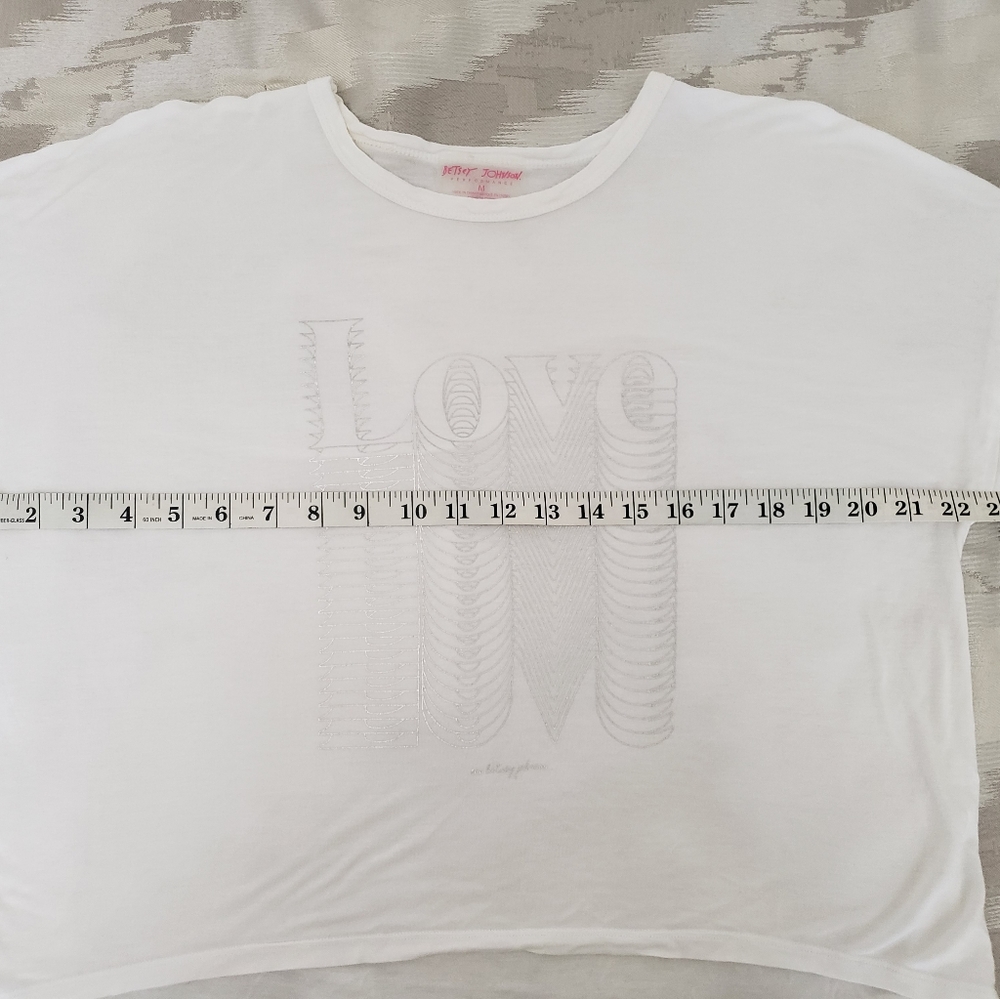 🎀Betsy Johnson🎀 Love T-shirt - Picture 4 of 7